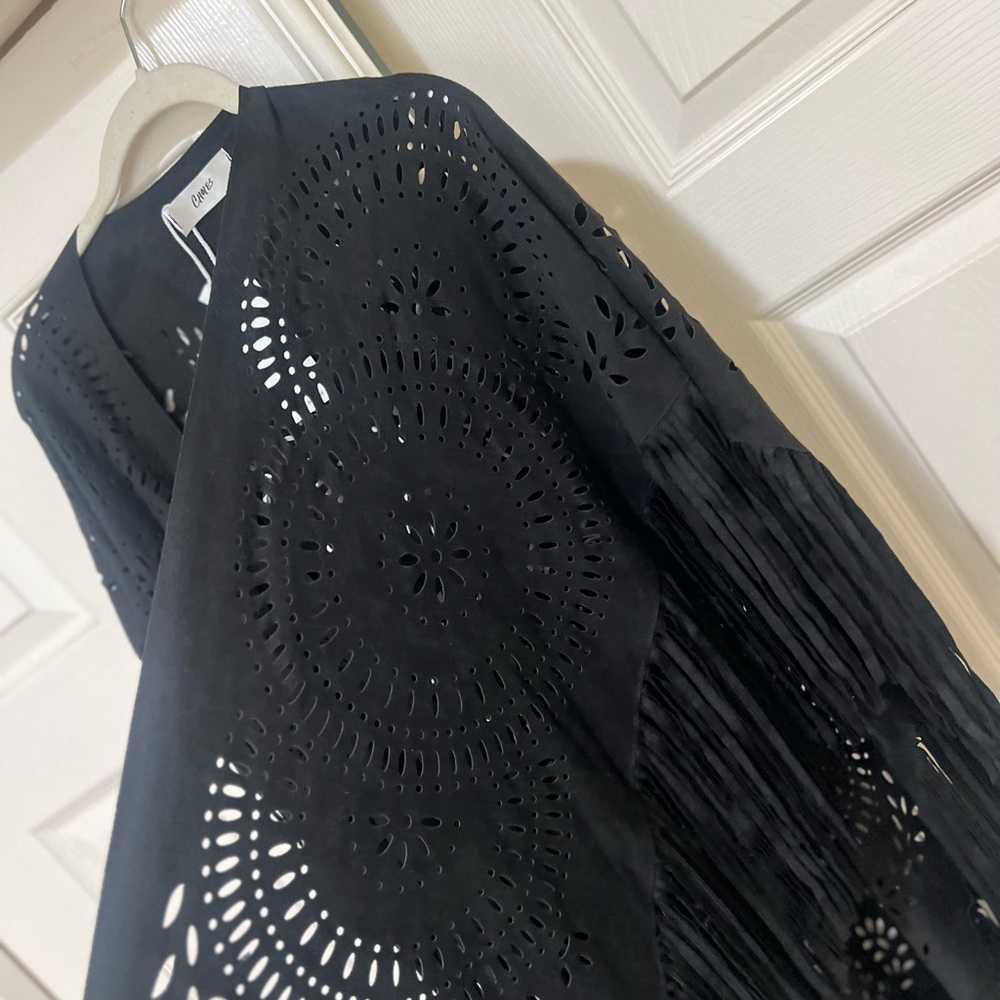 Women  Black Faux Suede Laser Cut   Poncho  Open Front Shawl Wrap Western One - Picture 5 of 12